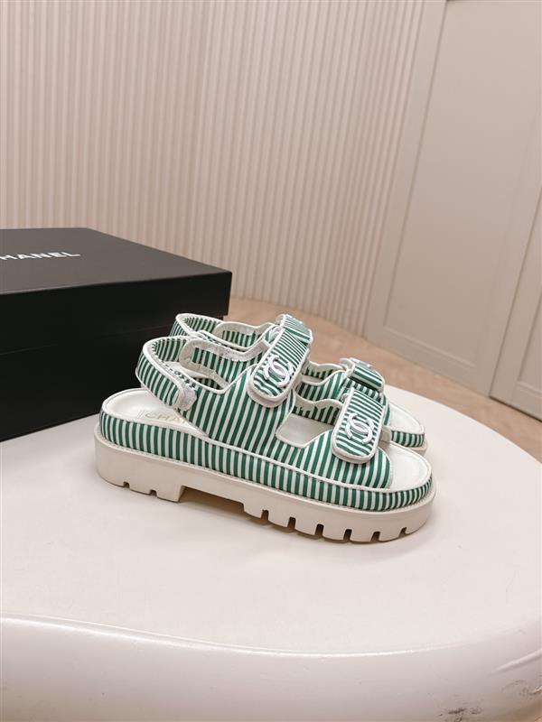 2025112818443793 280